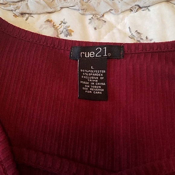 Rue 21 top - Picture 3 of 6